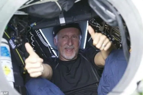James Cameron Mariana Çukuru'na indi!