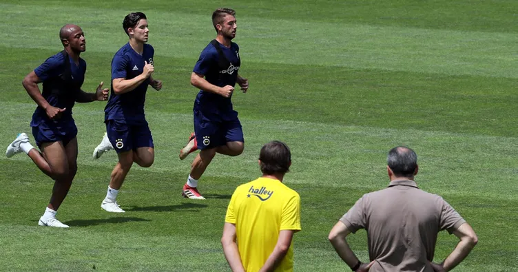 Cocu 3 futbolcuyla çalıştı