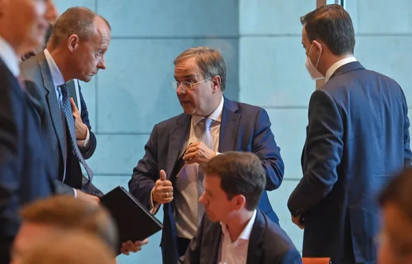 Almanya'da seçim tartışmaları | Hezimet sonrası CDU/CSU karıştı: İstifa çağrısı...