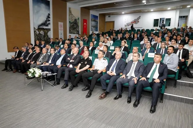 adananin-2040-yili-vizyonu-paylasilacak-1782976565472.jpg