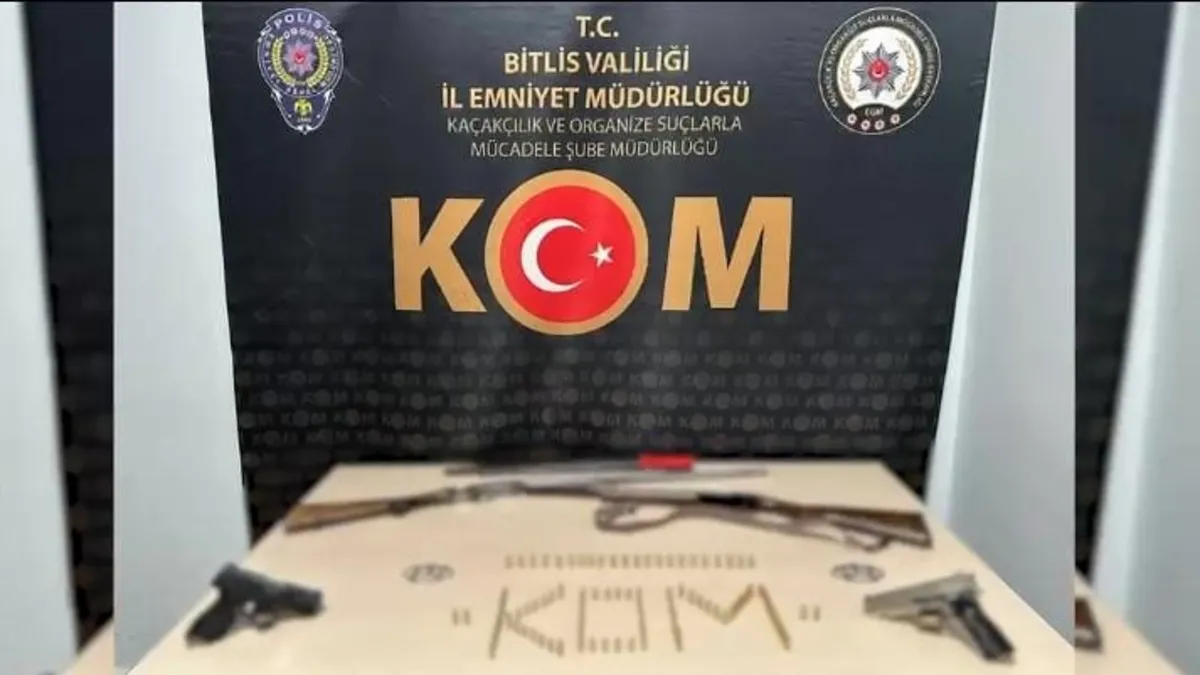Silahlı paylaşımlara operasyonda 3 tutuklama