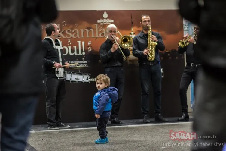 İstanbullu evine müzikle uğurlanıyor