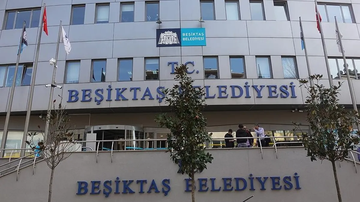 Beşiktaş Belediyesine yönelik soruşturmada 3 şüpheli tutuklandı Beşiktaş Belediyesine yönelik soruşturmada 3 şüpheli tutuklandı