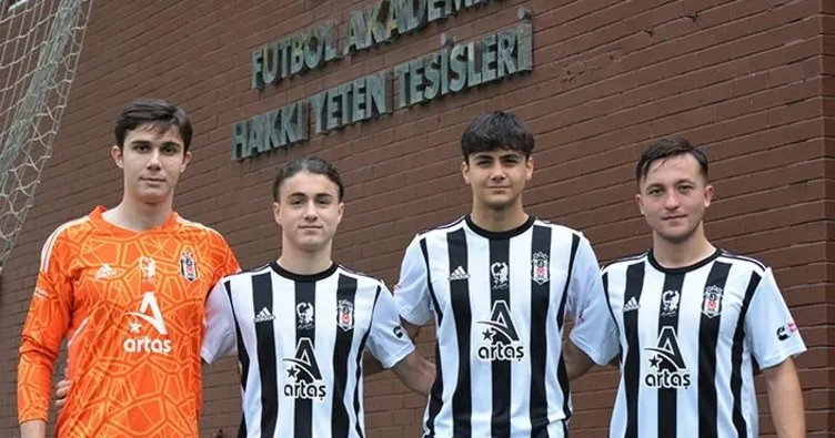 Beşiktaş, altyapısından yetişen Burak Selver Yıldız, Emir Yaşar, Mustafa Erhan Hekimoğlu ve Enes Cinemre’yi profesyonel yaptı!