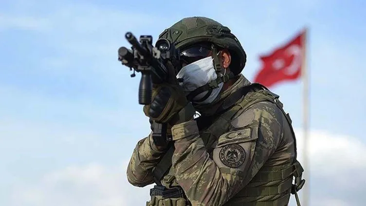 Mehmetçik, teröristlerin kale olarak gördüğü Çemçö mağarasına girdi