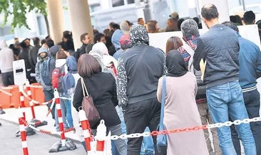 Yabancılar dairesinde hizmet felç oldu