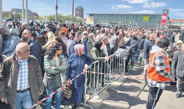 Akın akın sandığa