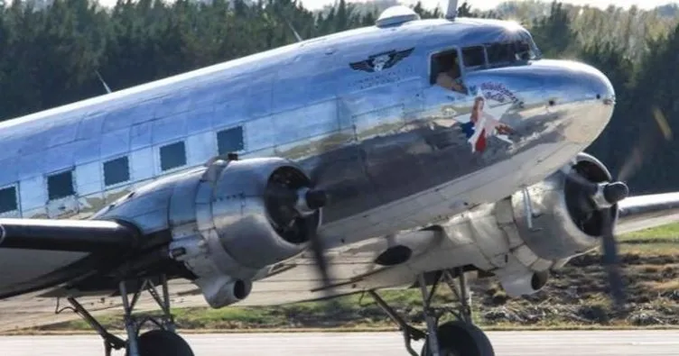 ABD’de II Dünya Savaşı döneminin uçağı düştü, 13 kişi sağ kurtuldu