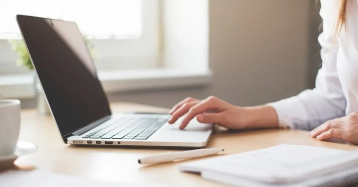 bilgisayar basinda calisanlar dikkat