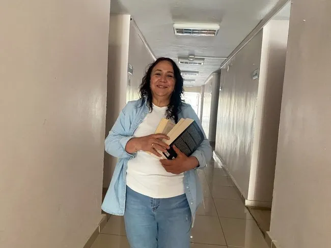 Sevil Köse Ders Çalışıyor