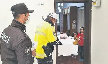 Polislerden Belinay ve Beril’e doğum günü sürprizi
