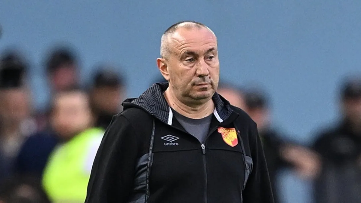 Stoilov: “Rakibimiz 10 kişi kalmasa maçı çevirmek bizim için zor olurdu” Stoilov: “Rakibimiz 10 kişi kalmasa maçı çevirmek bizim için zor olurdu”