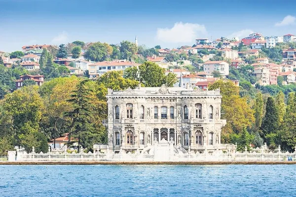 istanbulda-tarih-ve-serinlik-bir-arada-1781274863944.jpeg
