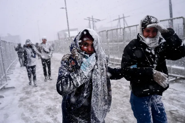 son-dakika-meteorolojiden-51-il-icin-kar-uyarisi-istanbul-ankara-ve-izmir-dahil-beyaz-esaret-ne-zaman-baslayac-1768370046491.jpg (2048×1363)