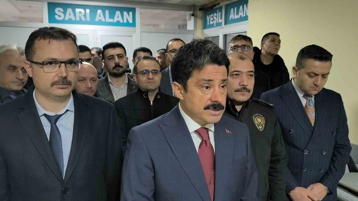 Kırşehir'deki feci trafik kazasında yaralı sayısı 21'e yükseldi: İlk açıklama Vali Demiryürek'ten geldi