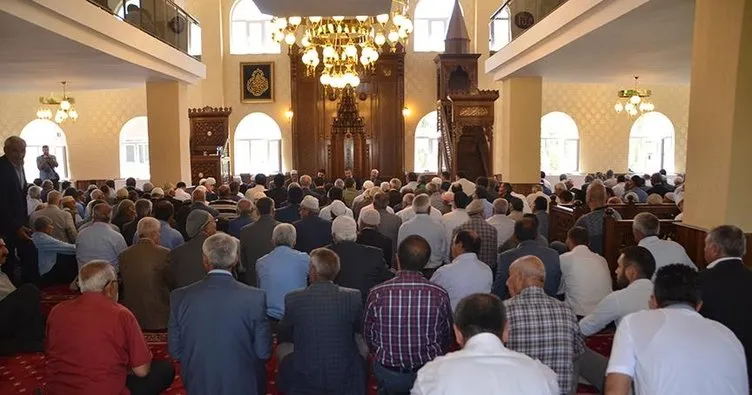 Yüksekova’da Mustafa Zeydan Camisi ibadete açıldı