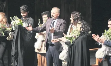 Denizli Büyükşehir Tiyatrosu’na 3 ödül