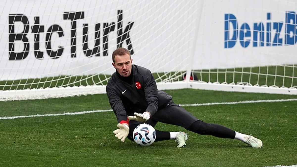 Mert Günok ve Yunus Akgün, Macaristan maçı kadrosunda yok! Mert Günok ve Yunus Akgün, Macaristan maçı kadrosunda yok!