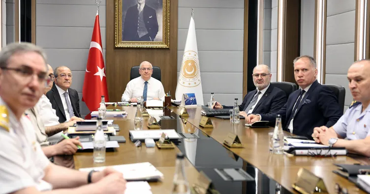 Bakan Güler: Saat 02.36’da tespit edilen ısı kaynağı, İran makamlarıyla paylaşıldı