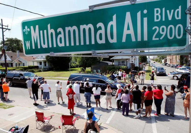 Muhammed Ali son yolculuğuna uğurlanıyor
