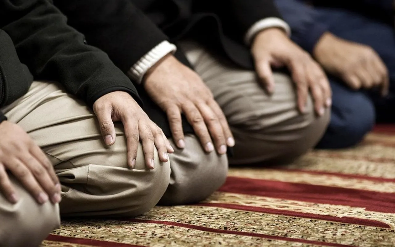 RECEP AYI NAMAZI VE İBADETLERİ: Üç aylar Recep ayı ilk gecesi namazı nasıl kılınır, kaç rekattır?