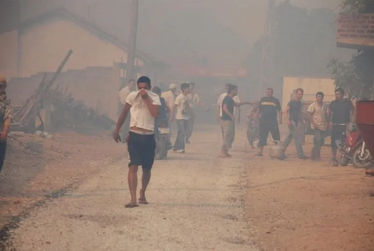 Bayramiç’te orman yangını köye sıçradı