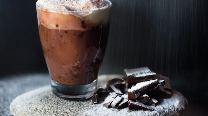Sıcak çikolata tarifi: her yudumda nefis lezzet