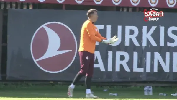 Galatasaray antrenmanında Muslera sürprizi | Video