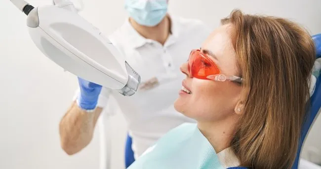 Evde Diş Beyazlatma Yöntemleri - Doğal Diş Beyazlatma Yöntemleri Nelerdir, En Hızlı ve Pratik Yolu Nedir?