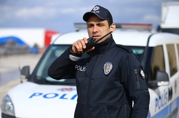 Emniyette yeni üniforma dönemi