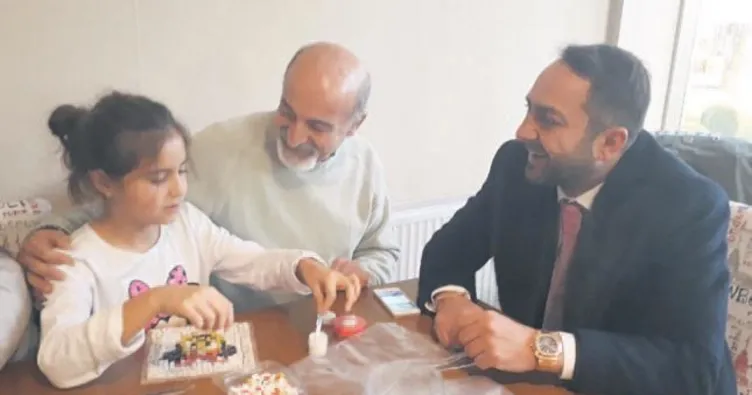 Mozaiki minik eller yaşatacak