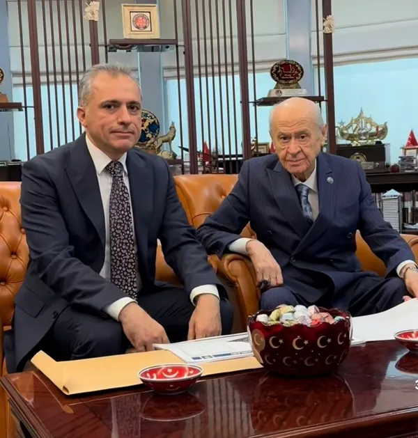 mhp-lideri-bahceli-ve-bakan-kuruma-osmaniyedeki-projeleri-anlatti-1735136423594.jpg
