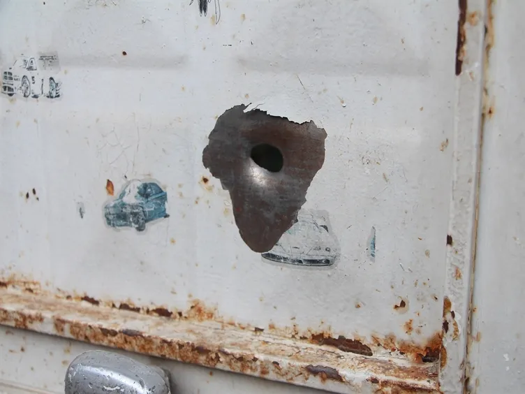 Adana’da silikon maskeli dehşet! Anne ile oğluna kurşun yağdırdılar: ‘Bizi katletmeye gelmişlerdi’