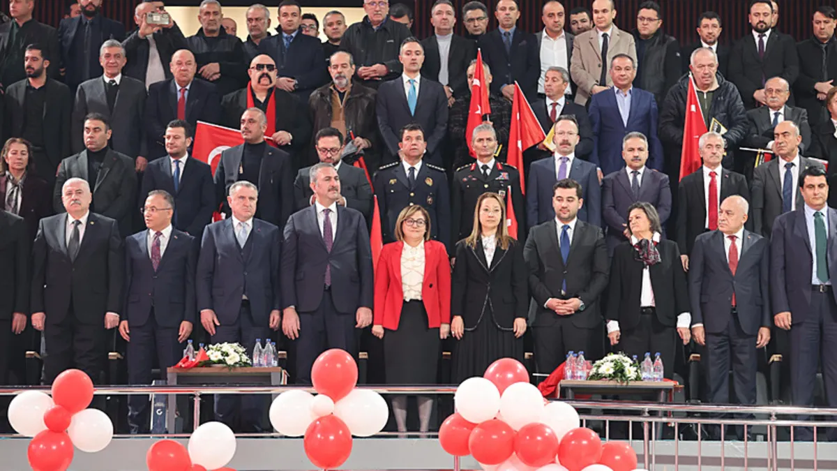 Bakan Dr. Osman Aşkın Bak: “Çocuklarımız ve gençlerimiz abur cuburdan uzak dursun” Bakan Dr. Osman Aşkın Bak: “Çocuklarımız ve gençlerimiz abur cuburdan uzak dursun”