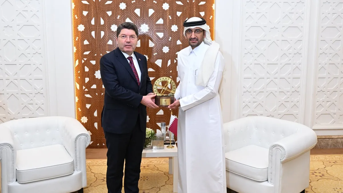 Bakan Tunç, Katar’da ‘Hukuk Forumu’na katıldı Bakan Tunç, Katar’da ‘Hukuk Forumu’na katıldı