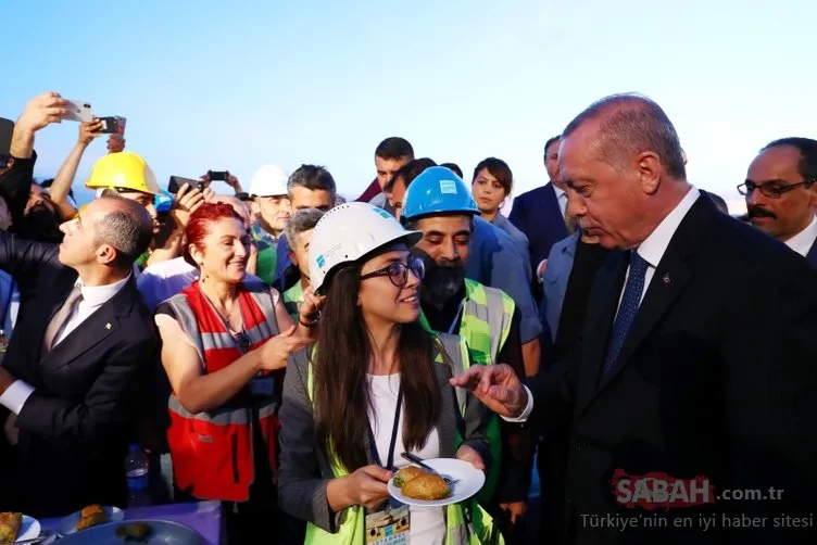 Erdoğan’dan havalimanı çalışanlarına baklava ikramı