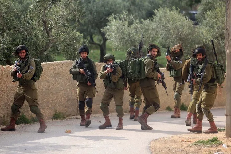İsrail askerleri ile Filistinliler arasında gerginlik çıktı!