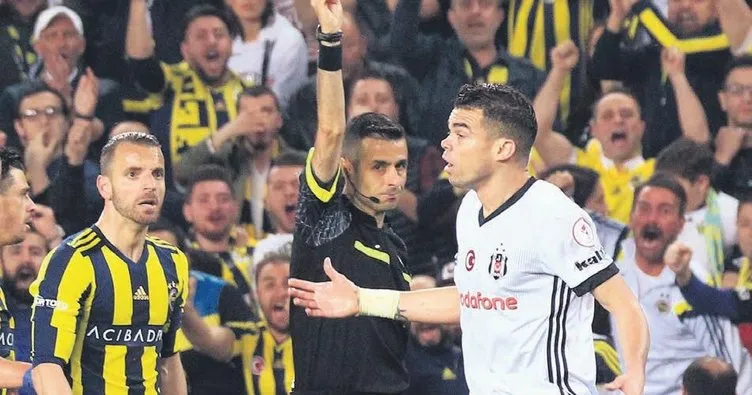Pepe, Galatasaray derbisinde sahada