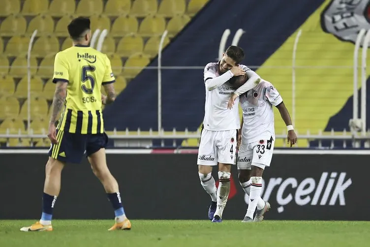 Son dakika: Ahmet Çakar’dan ofsayt ve VAR yorumu! Çizgiler Fenerbahçe aleyhine çiziliyor...