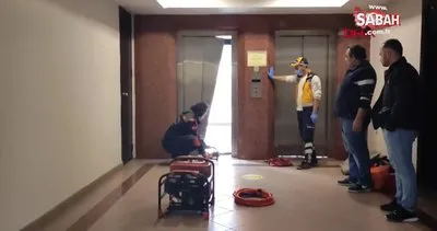 AVM’de feci ölüm! Bakım yapılan asansörde sıkışan işçi hayatını kaybetti | Video
