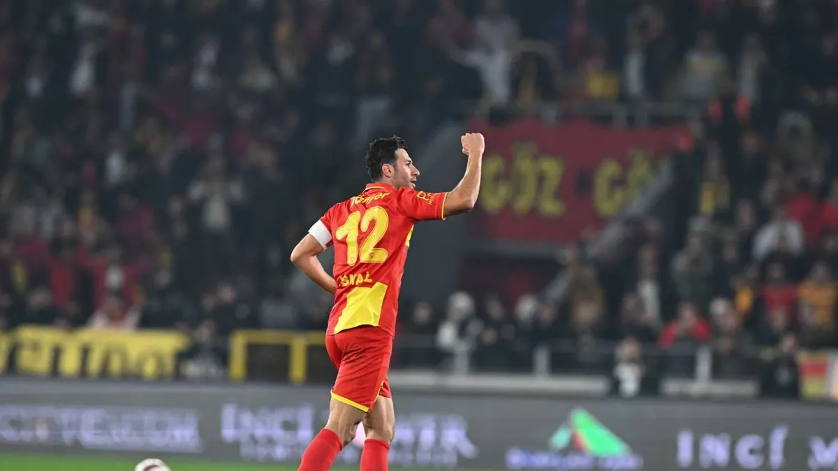 İsmail Köybaşı futbola veda etti! İsmail Köybaşı futbola veda etti!