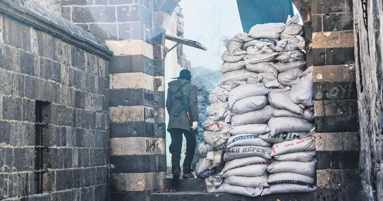 Hendekteki silahlar Batı’dan!