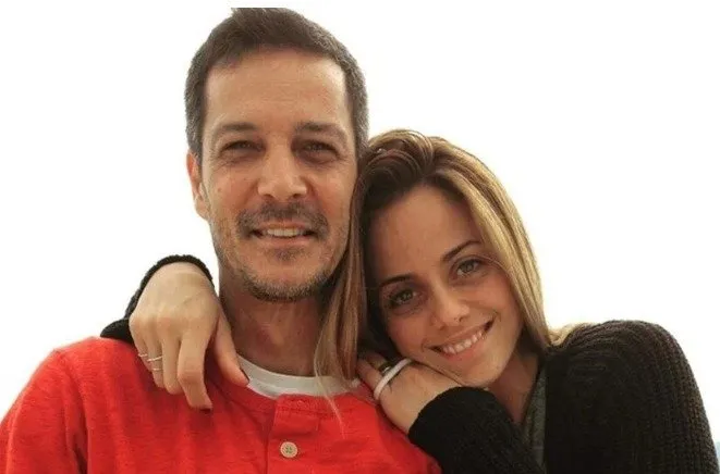 Aşıklar el ele! Ünlü oyuncu Deniz Barut ve yönetmen sevgilisi görüntülendi