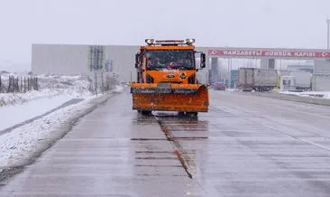 Trakya’da kar yağışı etkili oluyor, kar kalınlığı 30 santimetreyi buldu #edirne