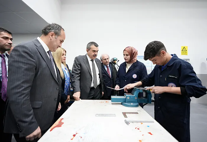bakan-tekinden-ortaogretim-aciklamasi-yetenege-gore-tercih-mekanizmasi-olusturduk-1777894792452.jpg