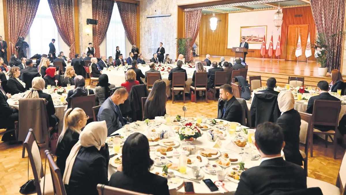 Kurtulmuş: Eğitimde daha ileriye gitmemiz lazım Kurtulmuş: Eğitimde daha ileriye gitmemiz lazım