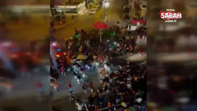 Otomobille Galatasaray taraftarlarının arasına daldı | Video