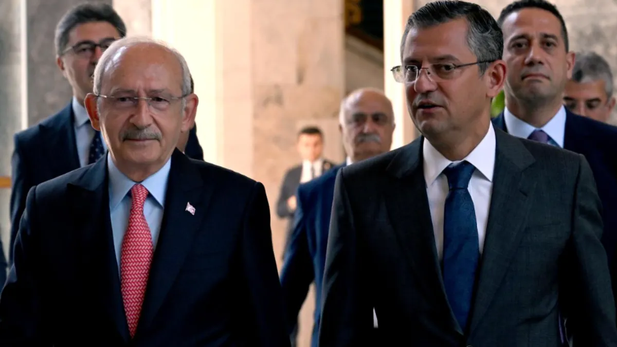 Son Dakika | CHP’deki koltuk kavgasında yeni perde: Özgür Özel’den Olağanüstü Kurultay hamlesi! Son Dakika | CHP’deki koltuk kavgasında yeni perde: Özgür Özel’den Olağanüstü Kurultay hamlesi!