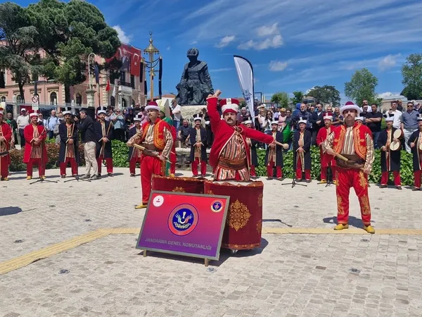 fetih-coskusu-edirnede-mehter-marslariyla-basladi-1778853023383.jpg