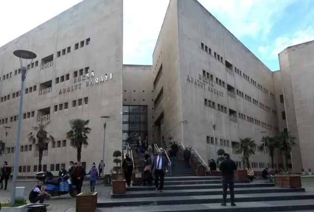 Servis şoförü 12 yaşındaki otizmli kızın müstehcen fotoğraflarını çekmişti! Cezası belli oldu...